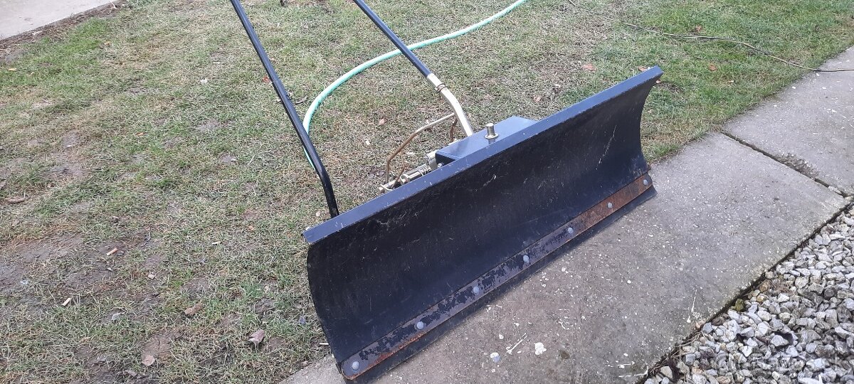 Radlica na štvorkolku snežný pluh. - 3