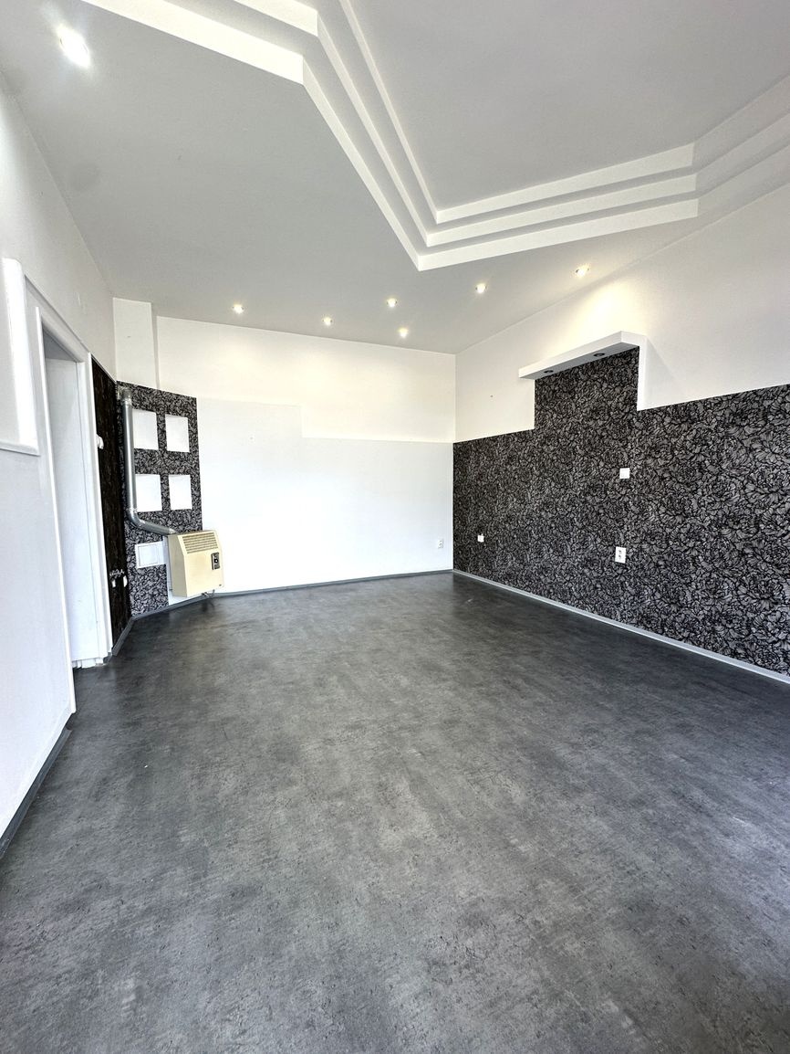 Obchodné - kancelárske priestory priamo v centre mesta Sereď - 3