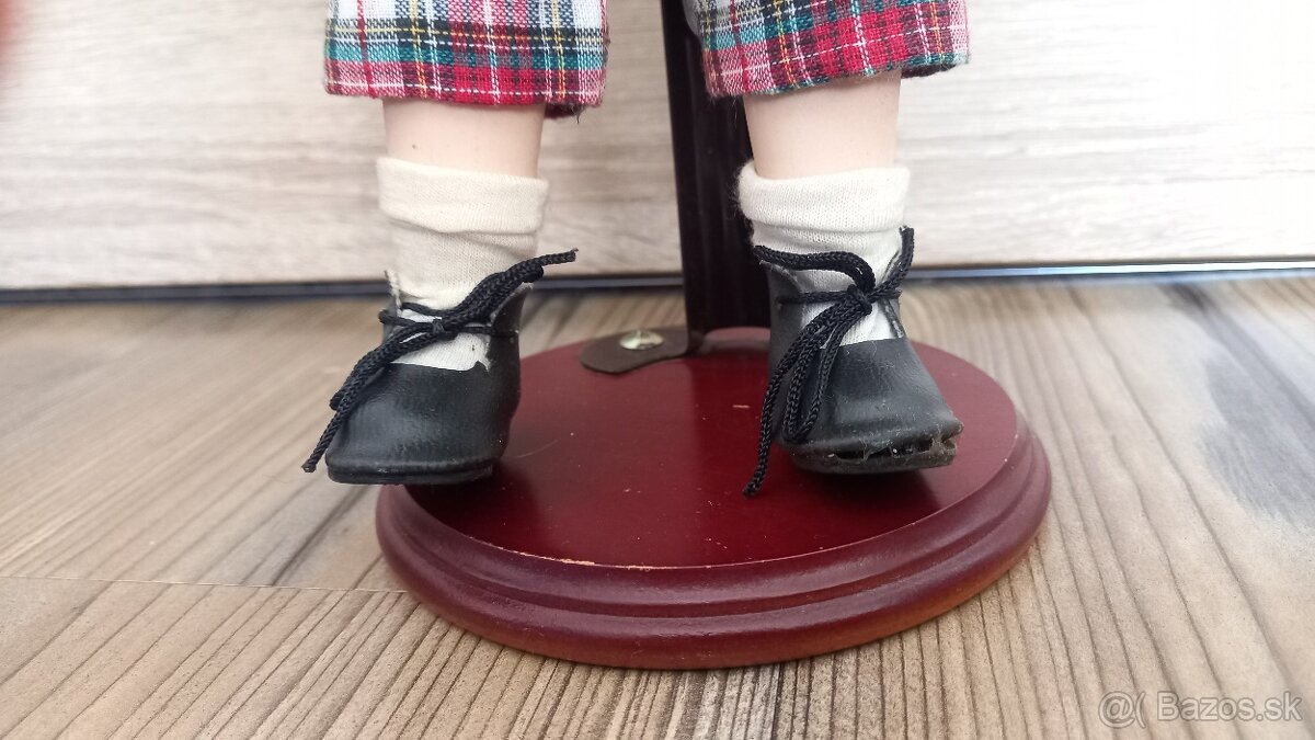 Keramicka babika so stojanom - rysavy chlapec - 3