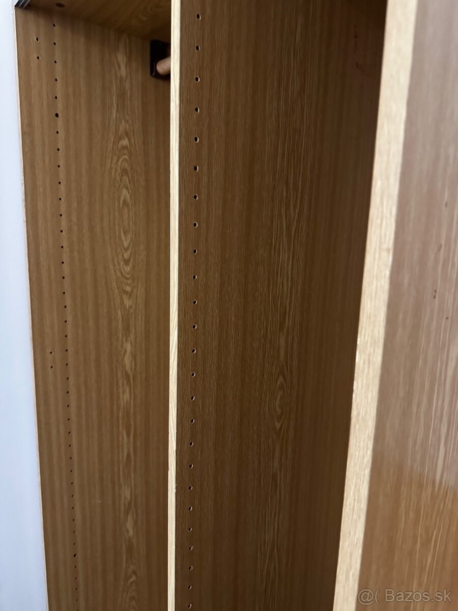 (DO 28.12.) Staršia skriňa - 3