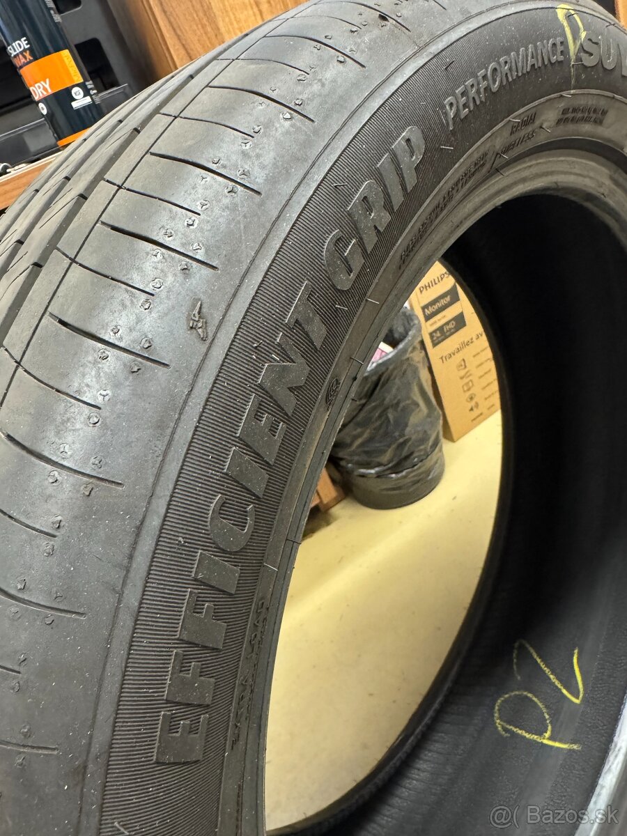 Goodyear Efficientgrip Performance SUV 235/50 R20 104W - 3