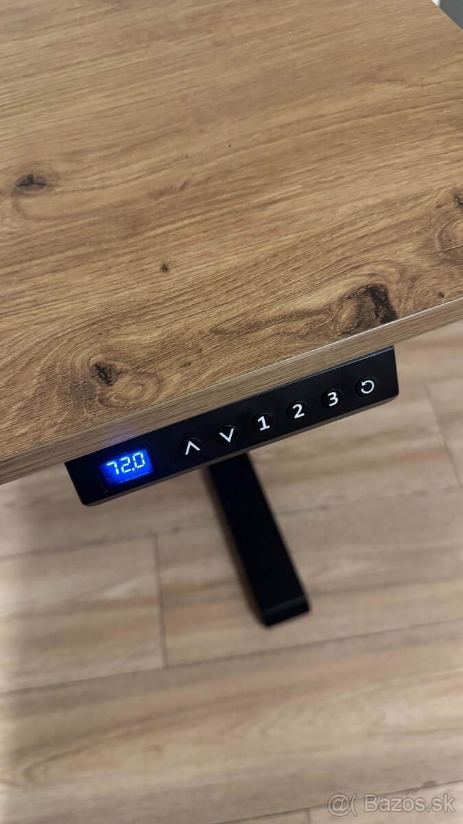 Polohovateľný pracovný stôl - 3