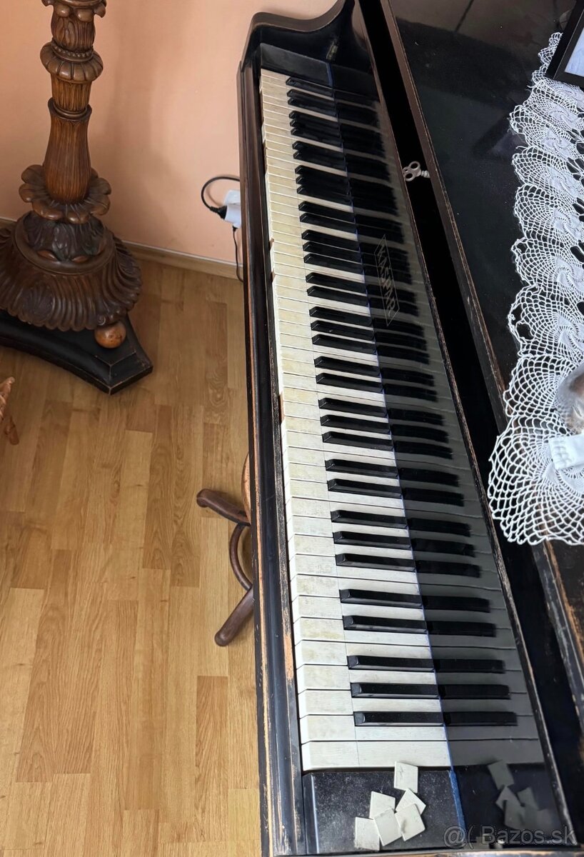 Klavír - krídlo Kašpar - 3