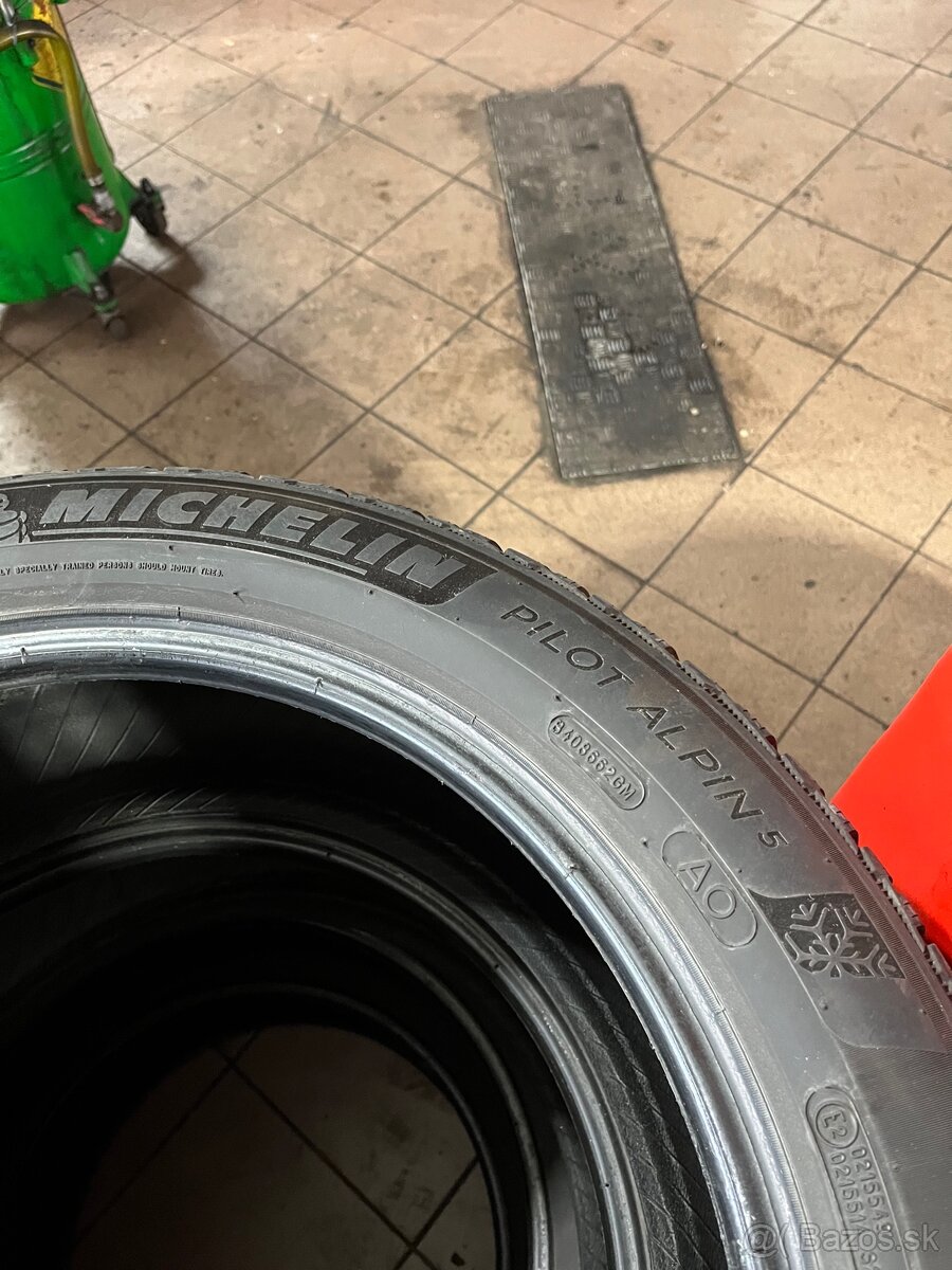 Predám zimné pneumatiky 235/50r19 - 3