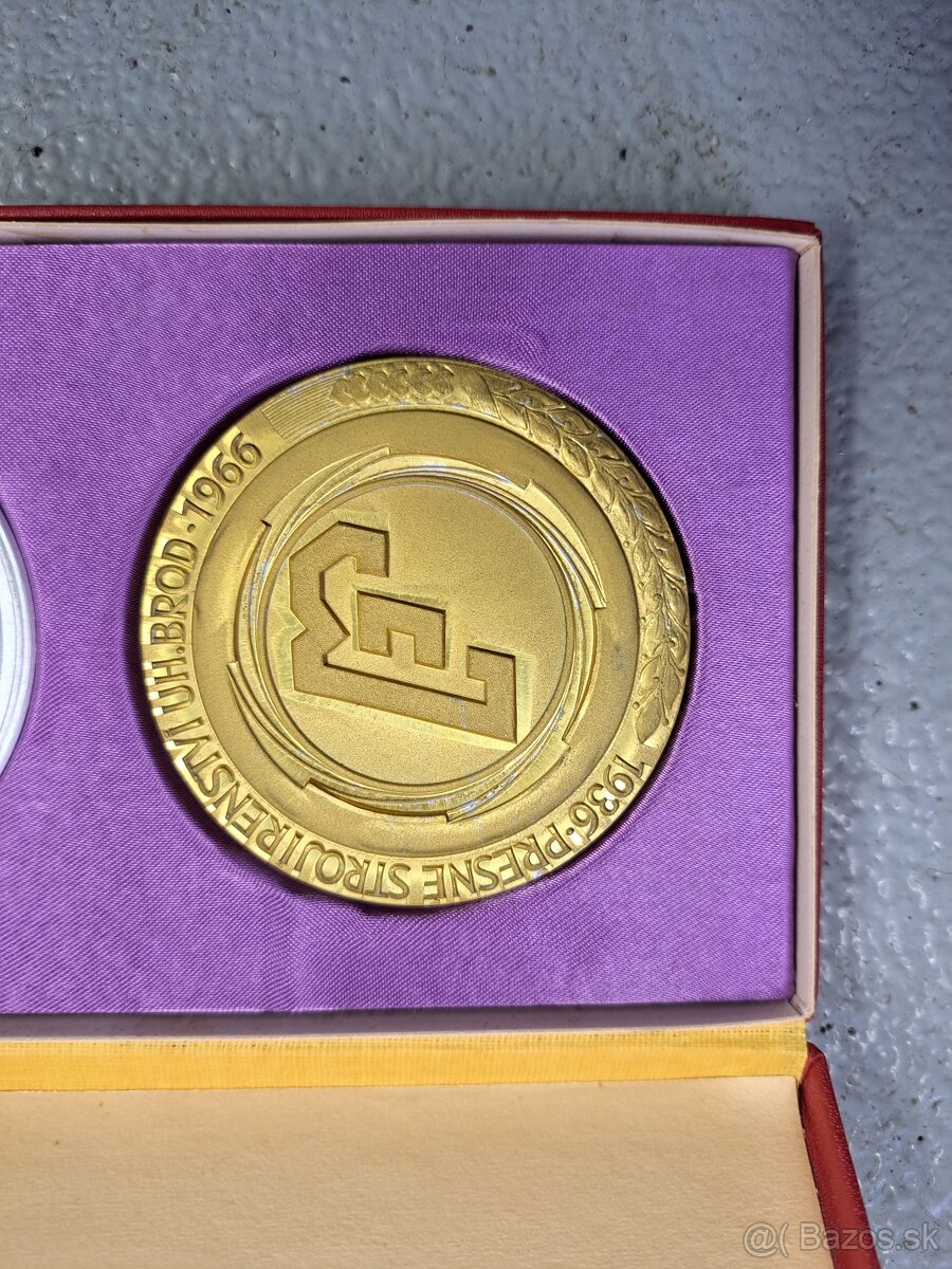 Pametné medaile, odznaky atd - 3