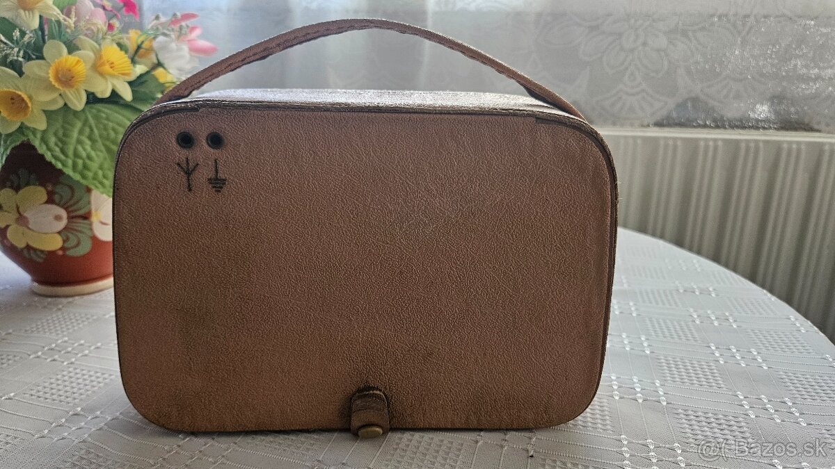 Ràdio Tesla T28 - 3