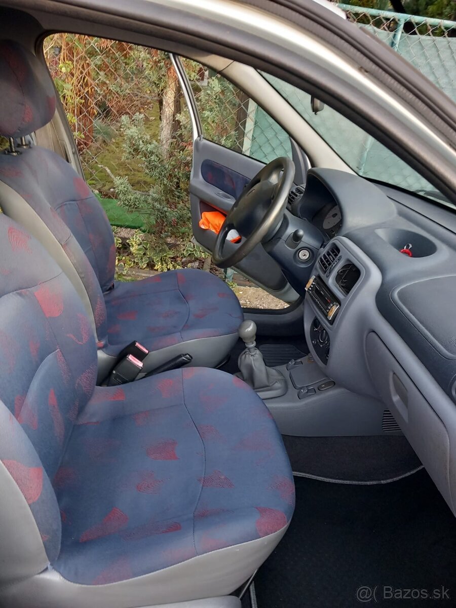 Predám Renault Thalia rv 2001 - 3