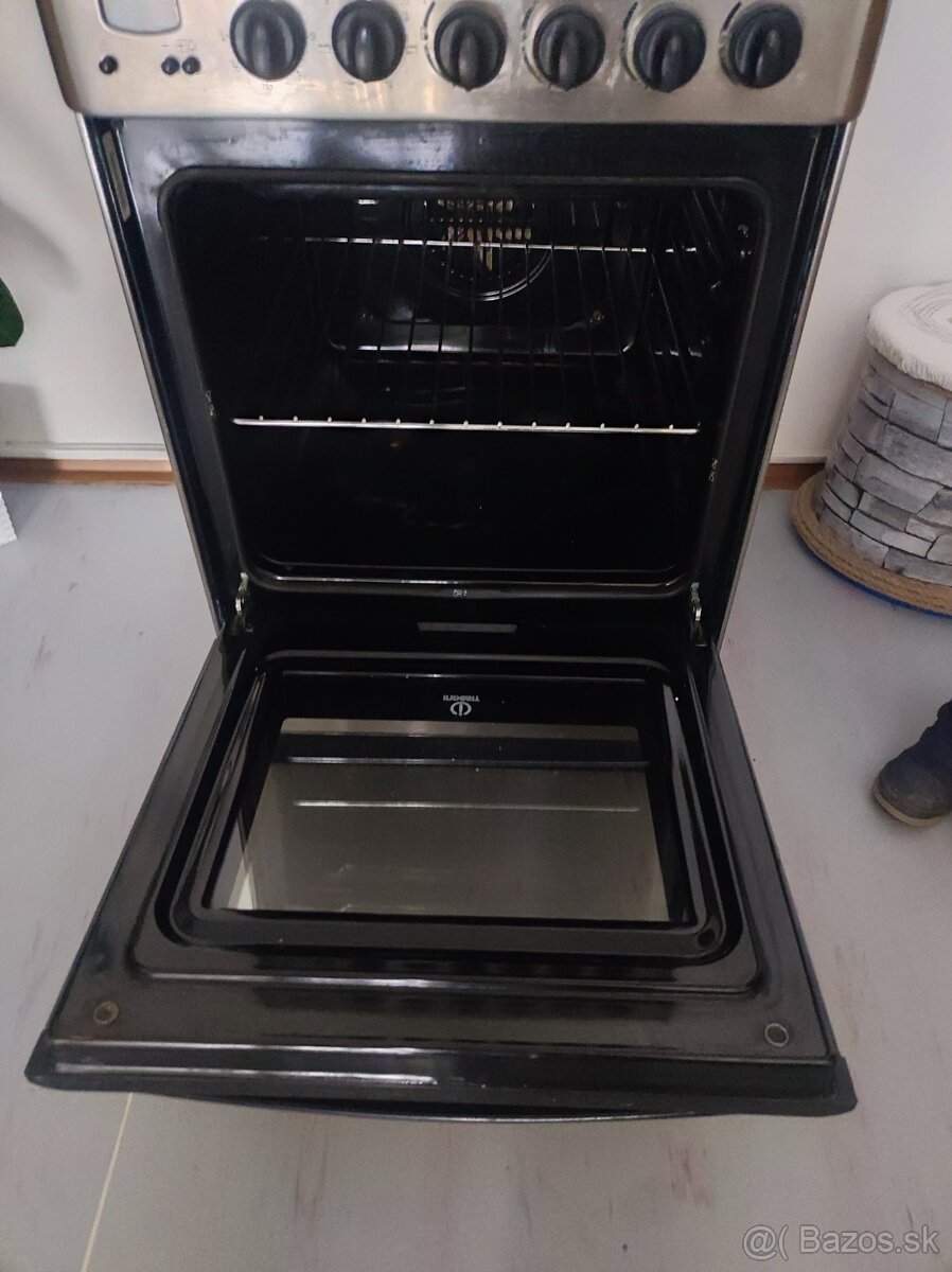 Kombinovany sporak Indesit - 3