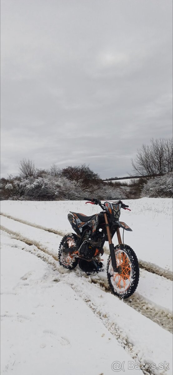 Predám motorku pitbike kxd 150 - 3