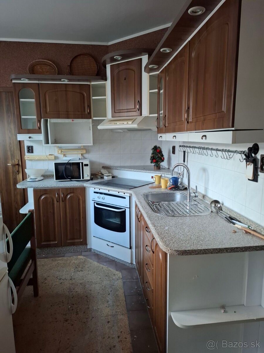 Kuchynská linka - 3