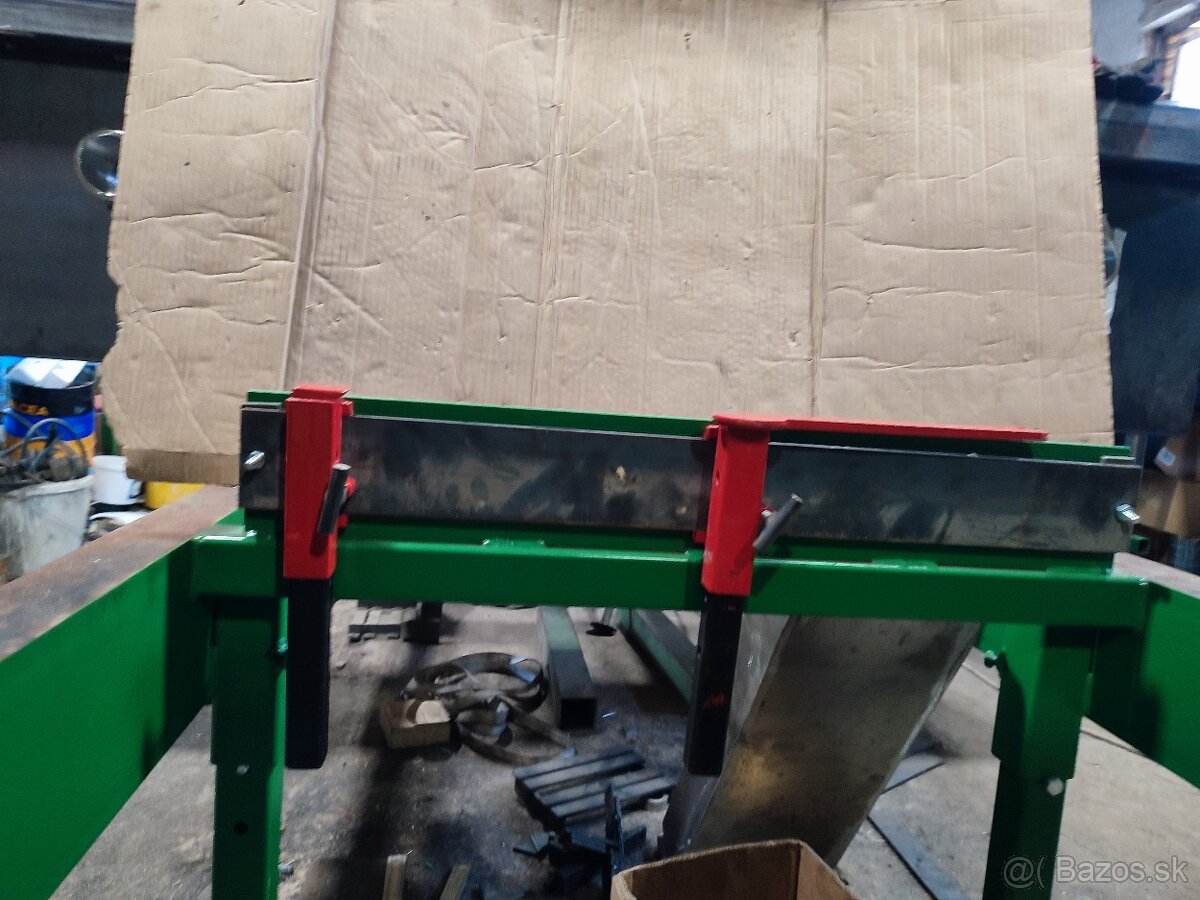 Kmeňová pásová uhlová pila upinaky - 3