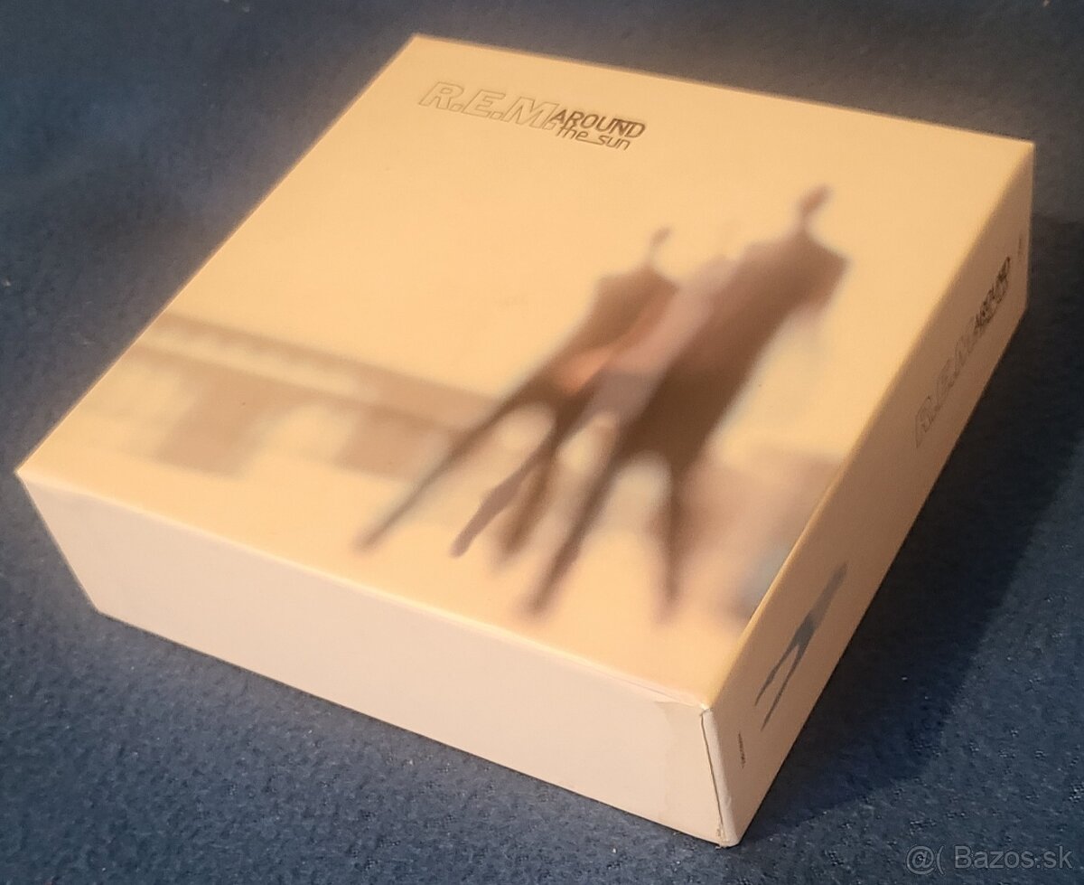 CD s textami piesni R.E.M. - 3