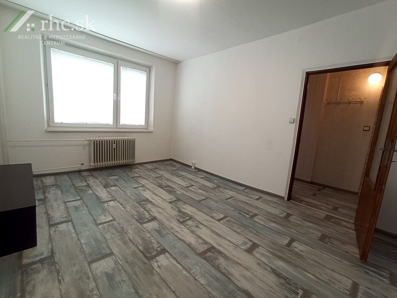 IHNEĎ OBYVATEĽNÝ 1- IZBOVÝ BYT - KUKUČÍNOVA, STROPKOV - 3