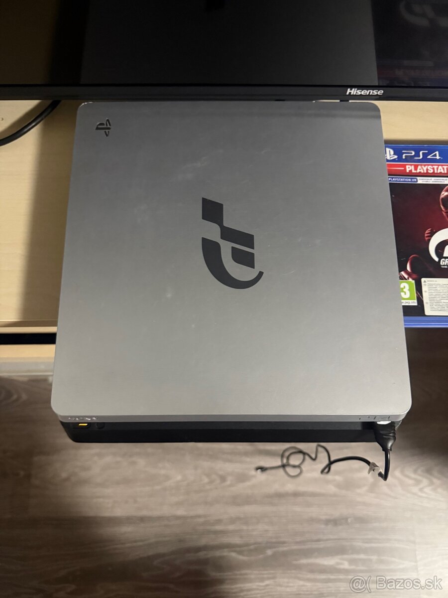 Playstation 4 Limitovaná Edícia - 3