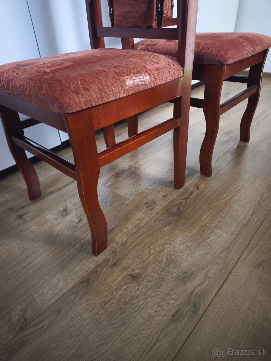 Masívne stoličky - 3