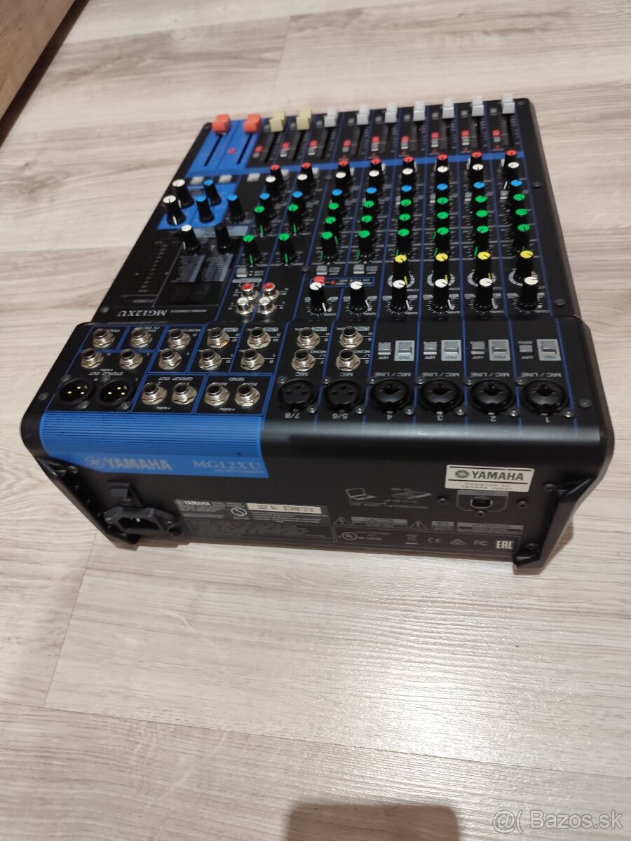 Predám mix pult yamaha MG12XU - 3
