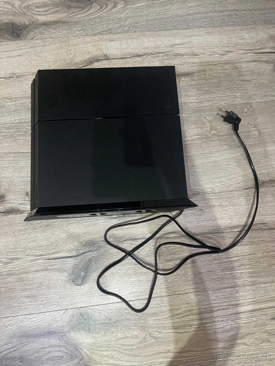 Playstation 4 500GB - 3