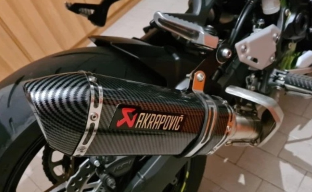 Športový, ladený univerzálny moto výfuk + DB Killer Nový - 3