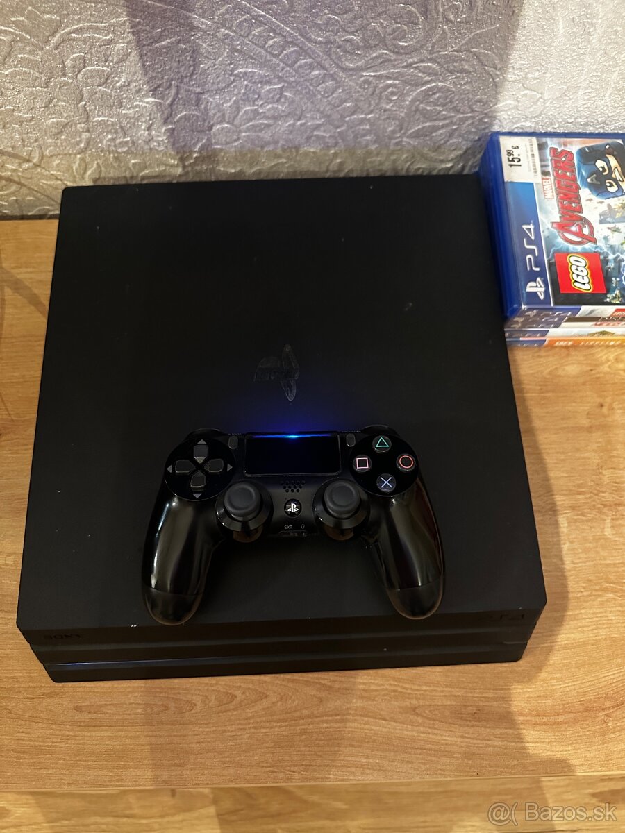 Playstation 4 Pro 1TB - 3