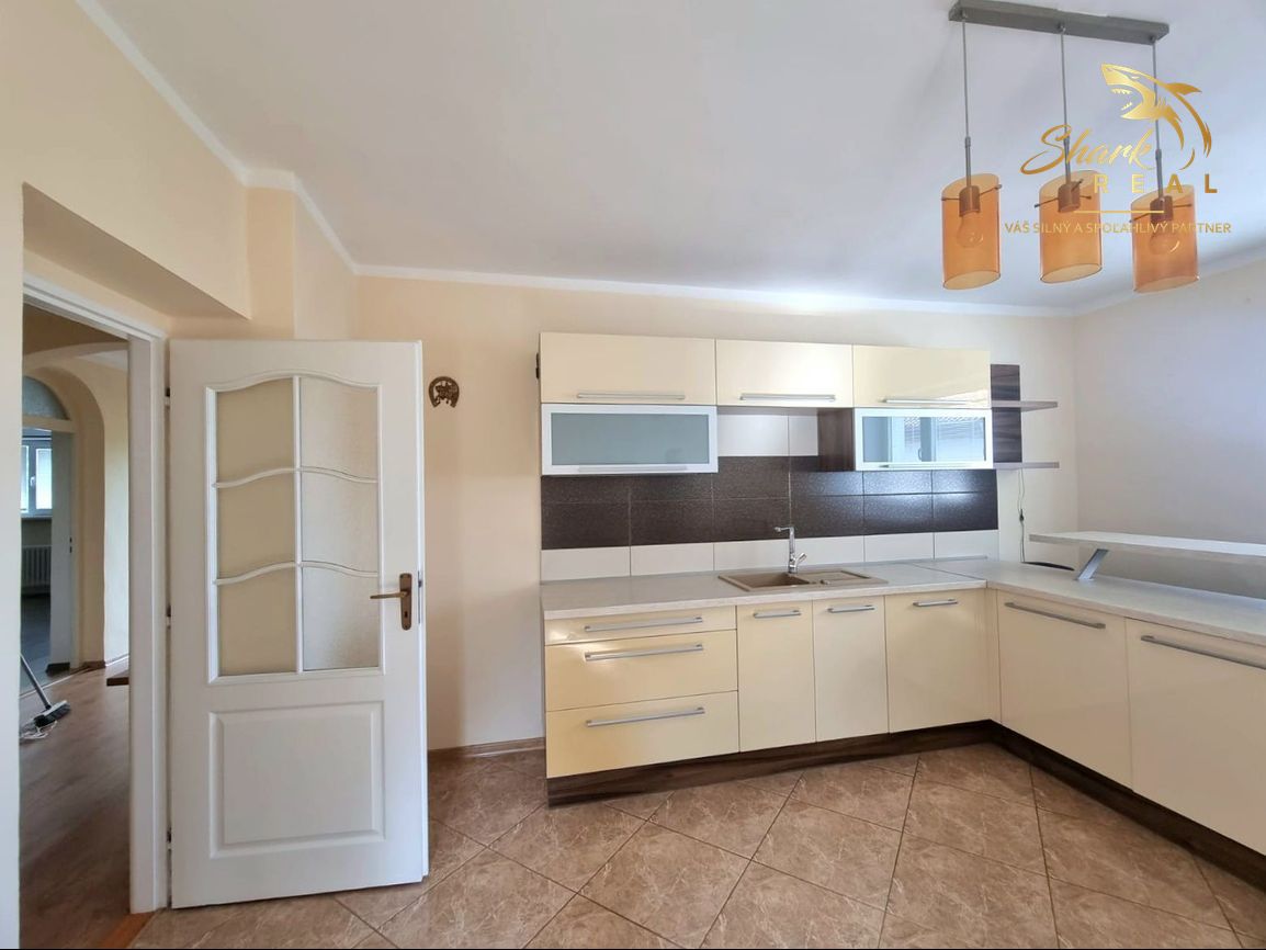 TOP CENA KRÁSNY DVOJPODLAŽNÝ RODINNÝ DOM V TICHEJ LOKALI - 3