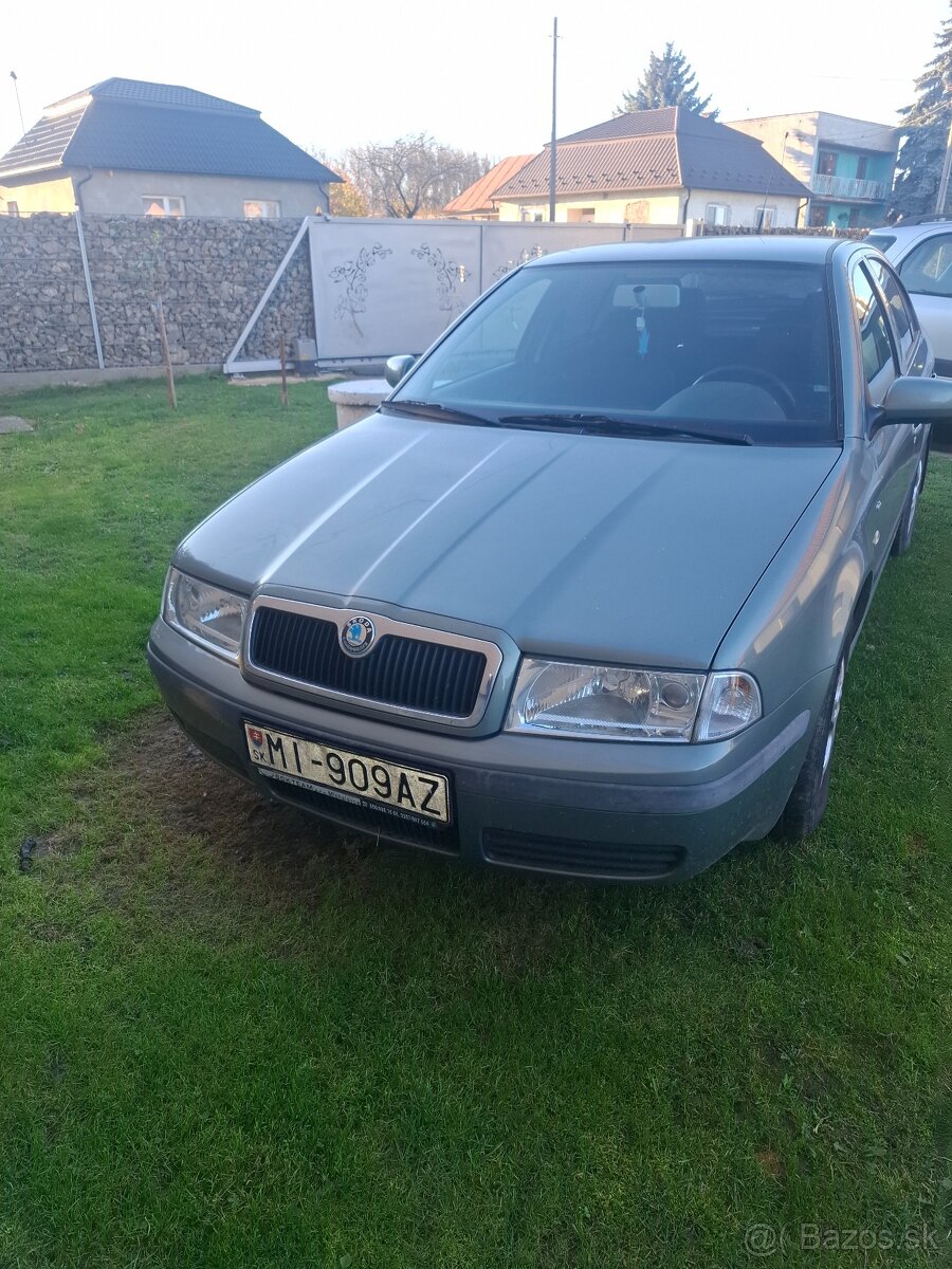 Predám škodu octavia 1.6 benzin 2004 - 3