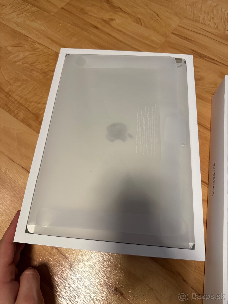 Apple MacBook Air M3 2024 15.3 8GB/256GB Starlight - 3