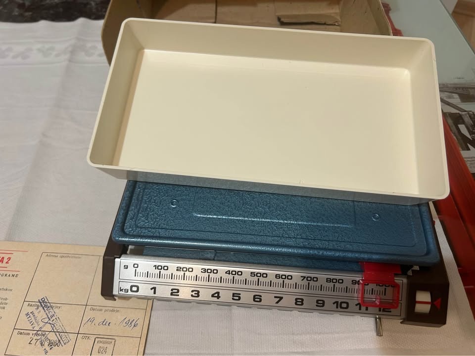 Stará kuchynská váha SILVA 2 - 3