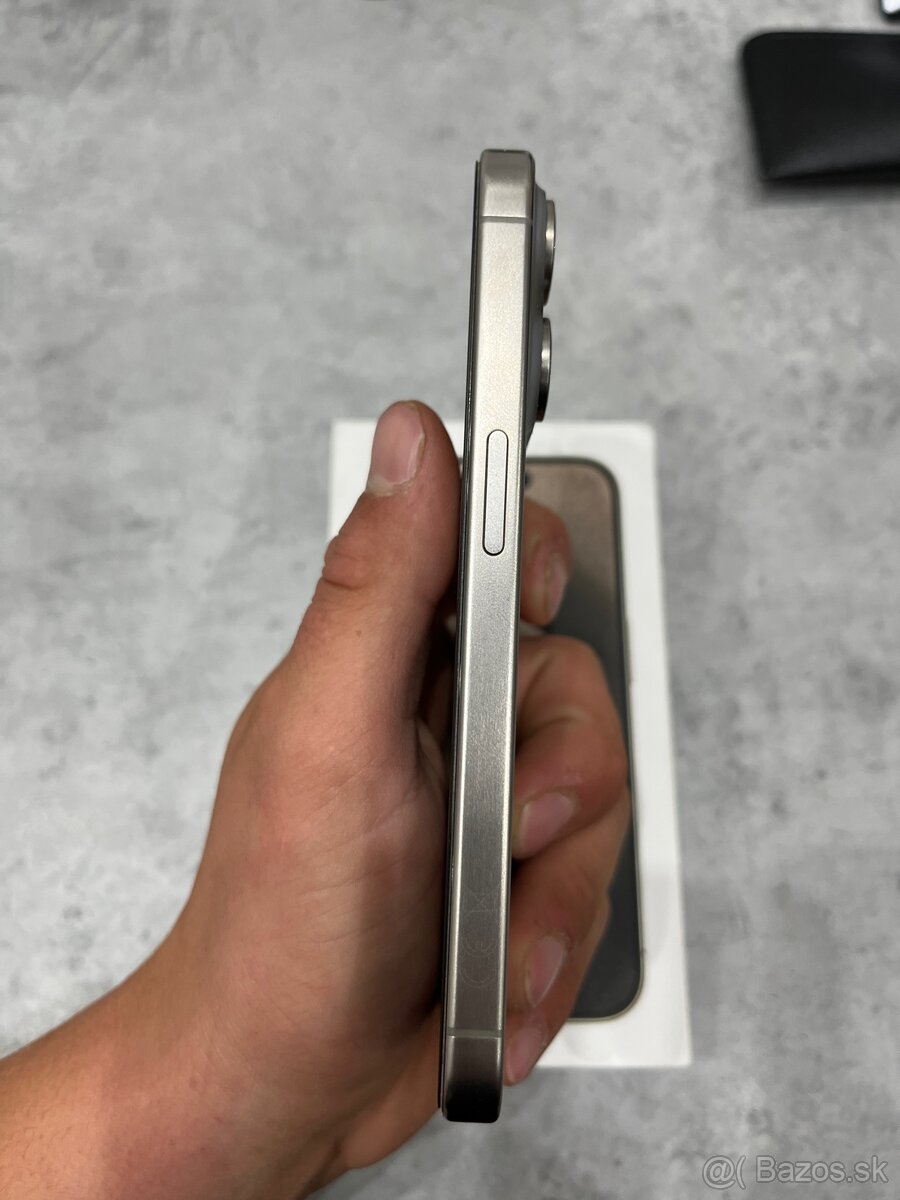 📱 Apple iPhone 15 Pro 256 GB - 3