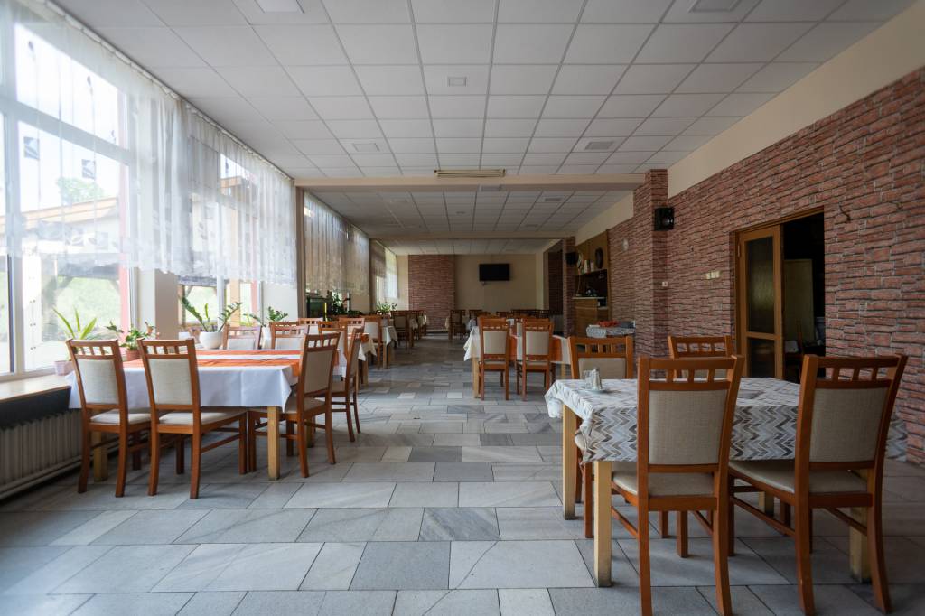 ALL INCLUSIVE | NA PREDAJ POLYFUNKČNÝ OBJEKT V NOVÝCH ZÁMKOC - 3