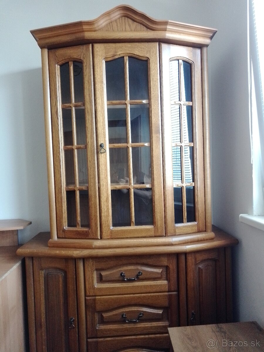 Vitrina vrch 150e spolu 289e - 3