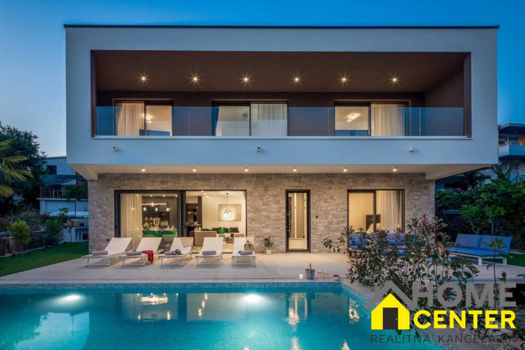 NA PREDAJ novo postavená VILA /200 m2/ pri mori, Rogoznica - 3