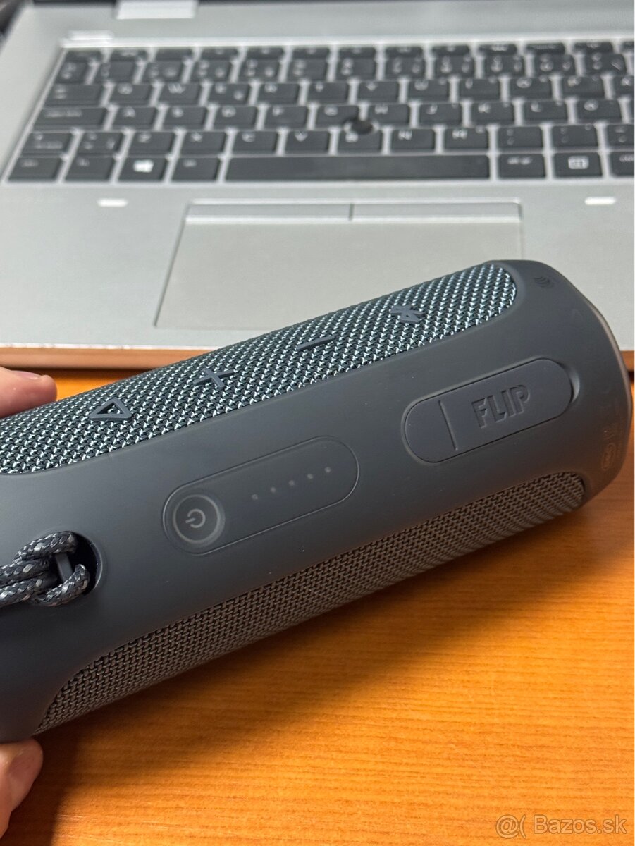 JBL Flip Essential 2 - len zapnutý - 3