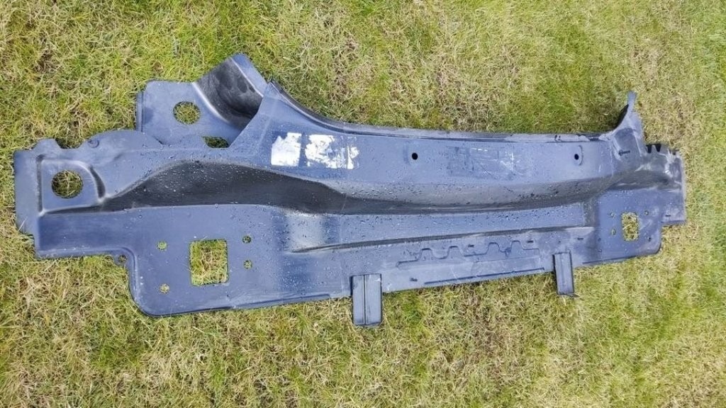 Mercedes E class W213 2016 - Zadne čelo celo stena podlaha - 3