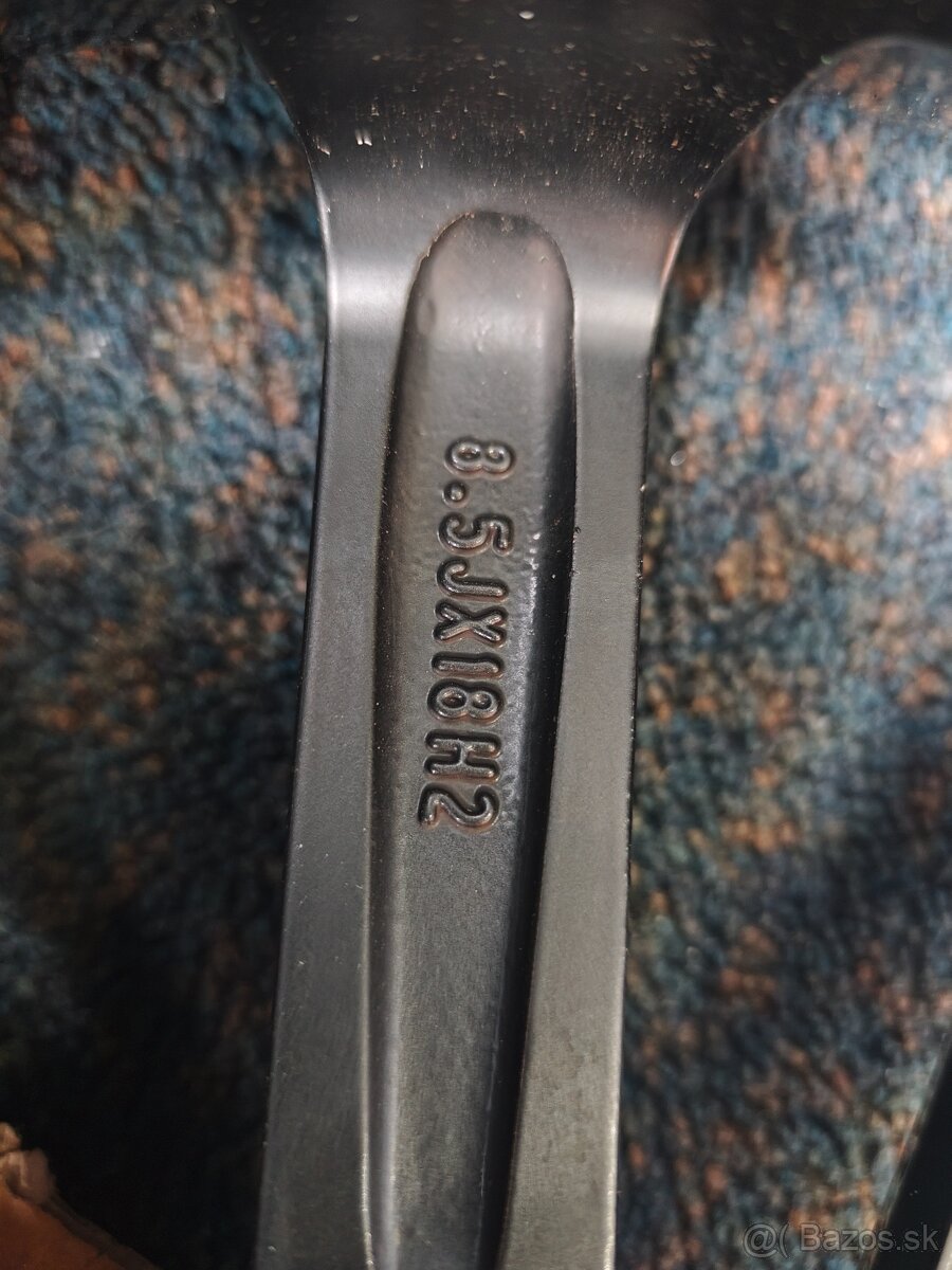 Elektróny R18 Mercedes - 3