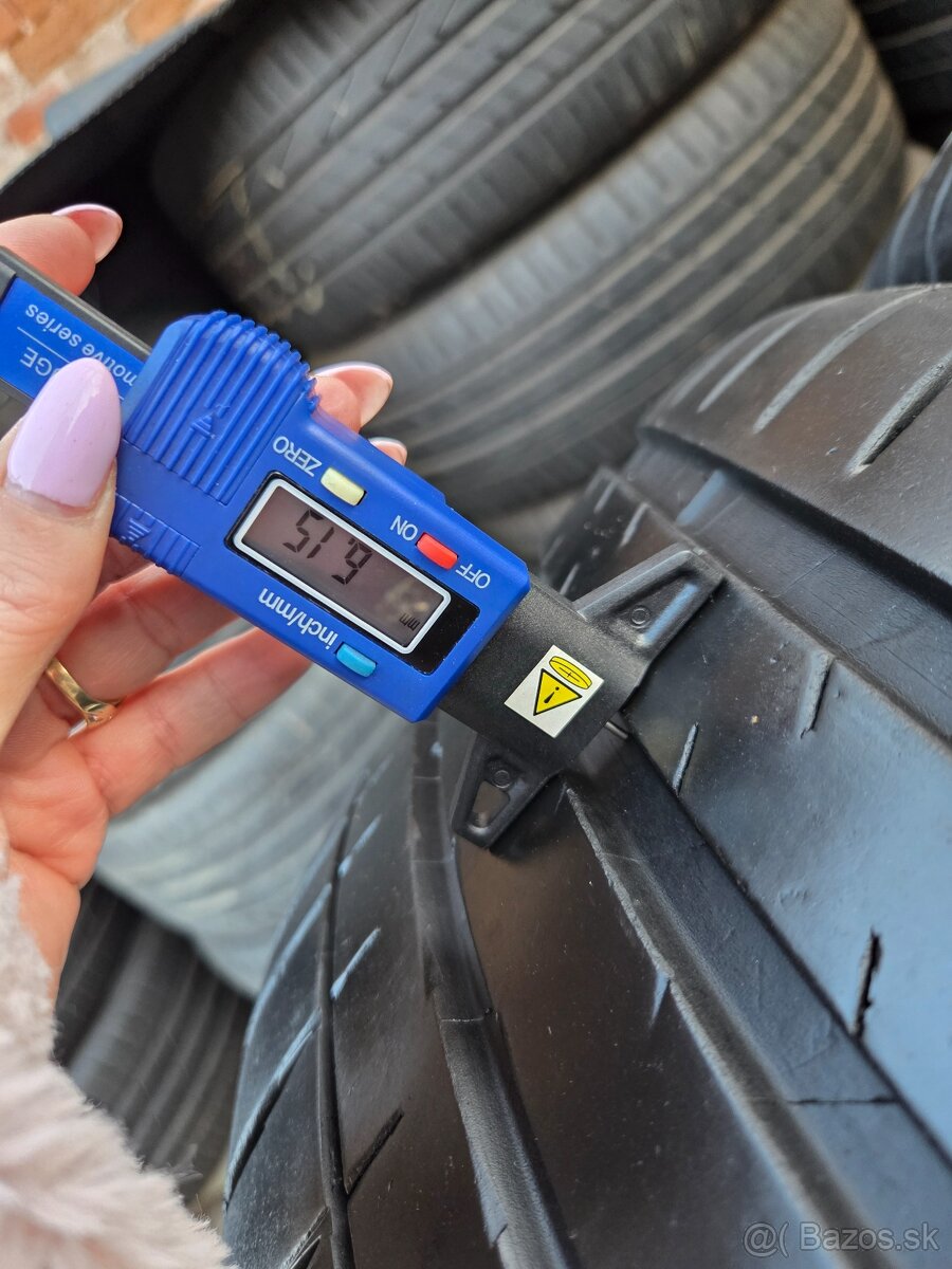 Pneumatiky 245 35 20 letné Zn.michelin - 3