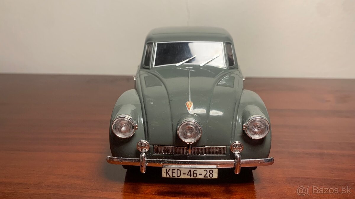 Tatra 87 1:18 MCG - 3