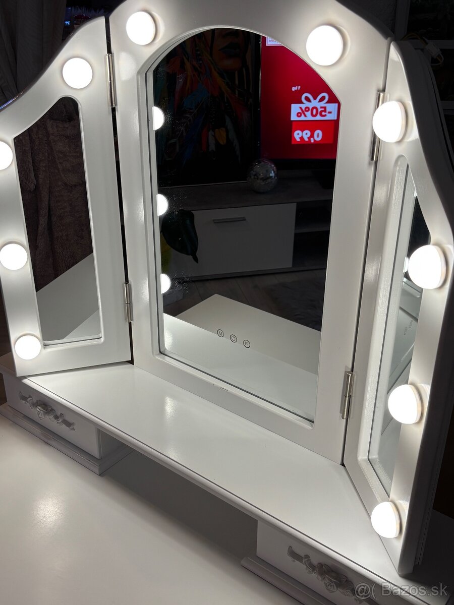 Kozmetický stolík - 3