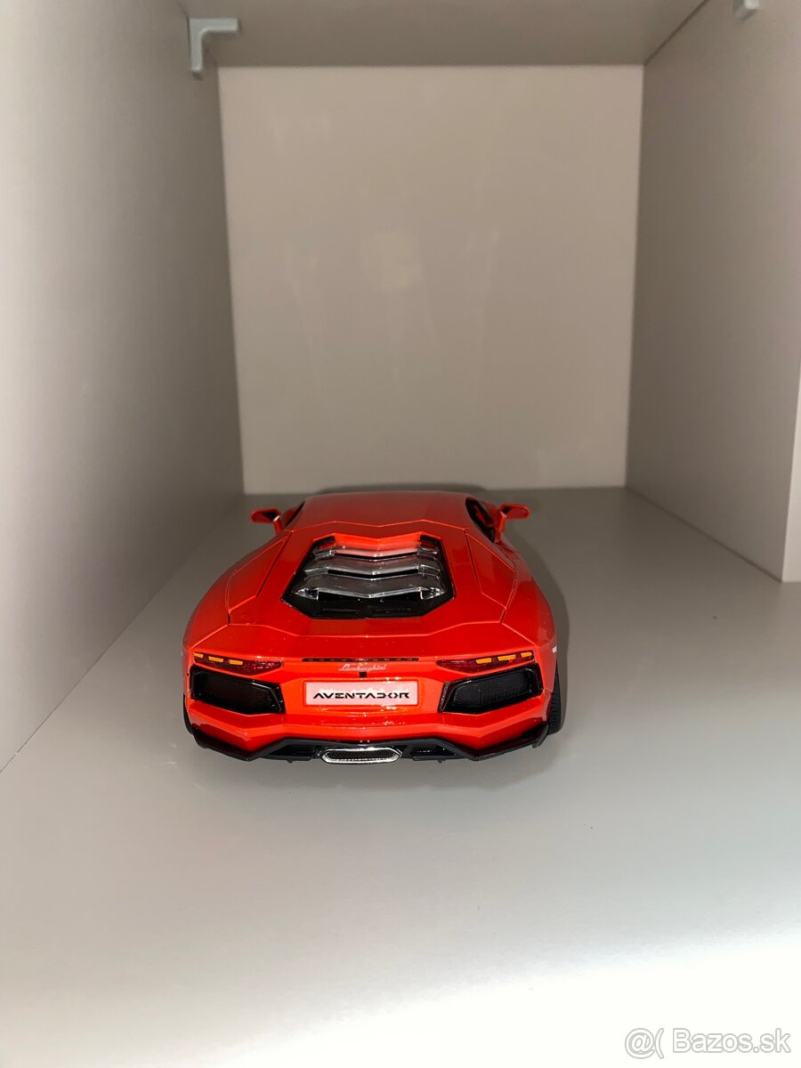 Lamborghini Aventador - 3