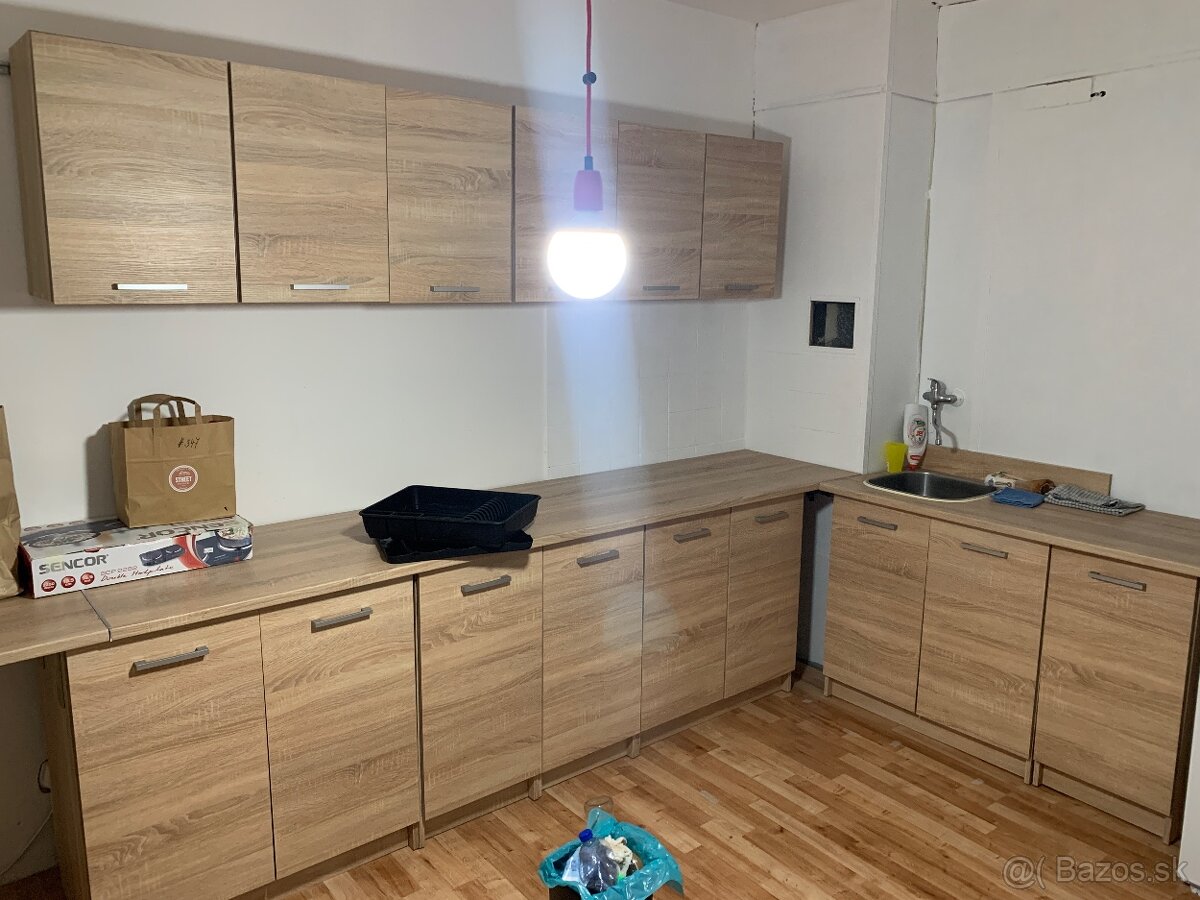 Kuchynská linka - 3