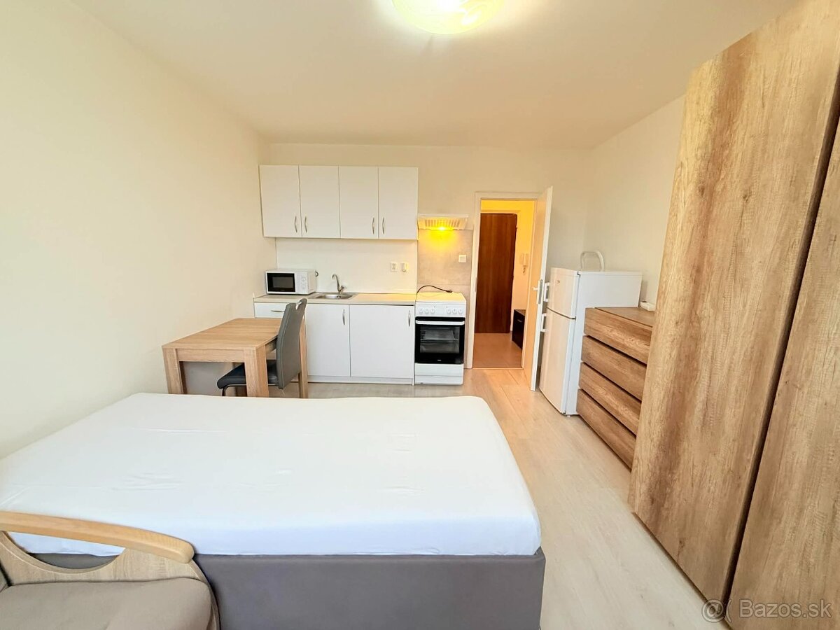 Zariadená garsónka (19,96m2) ul.A.Kubinu. - 3