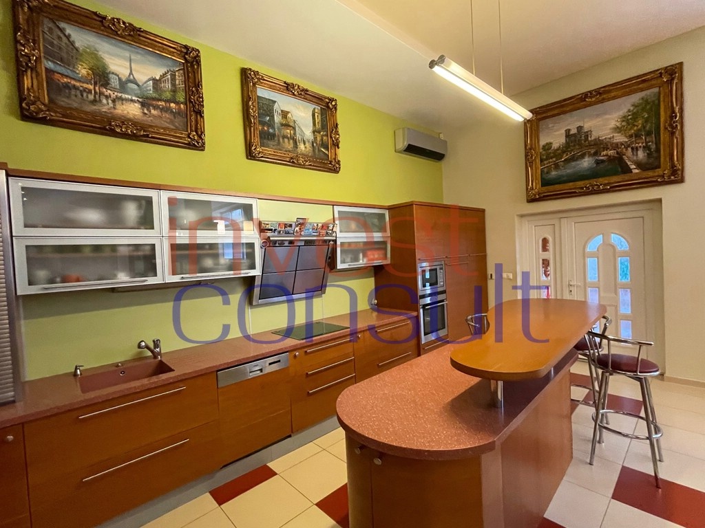 2278 NA PREDAJ V KOMÁRNE KOMPLEX BUDOV - 3