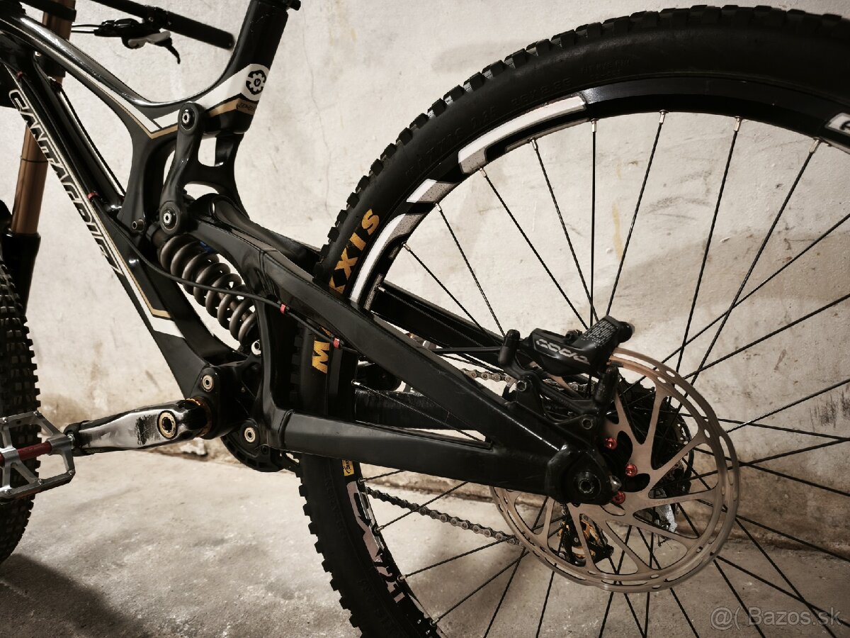 Santa Cruz v10.4 Carbon - 3