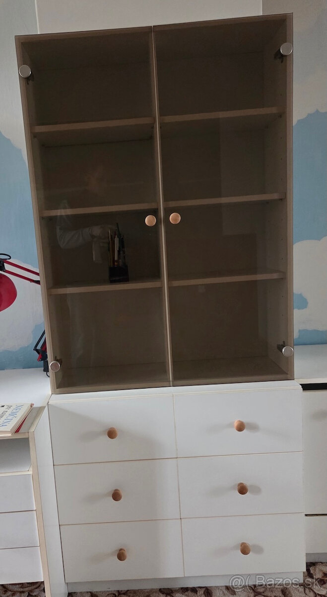 Biele skrine so stolom - 3