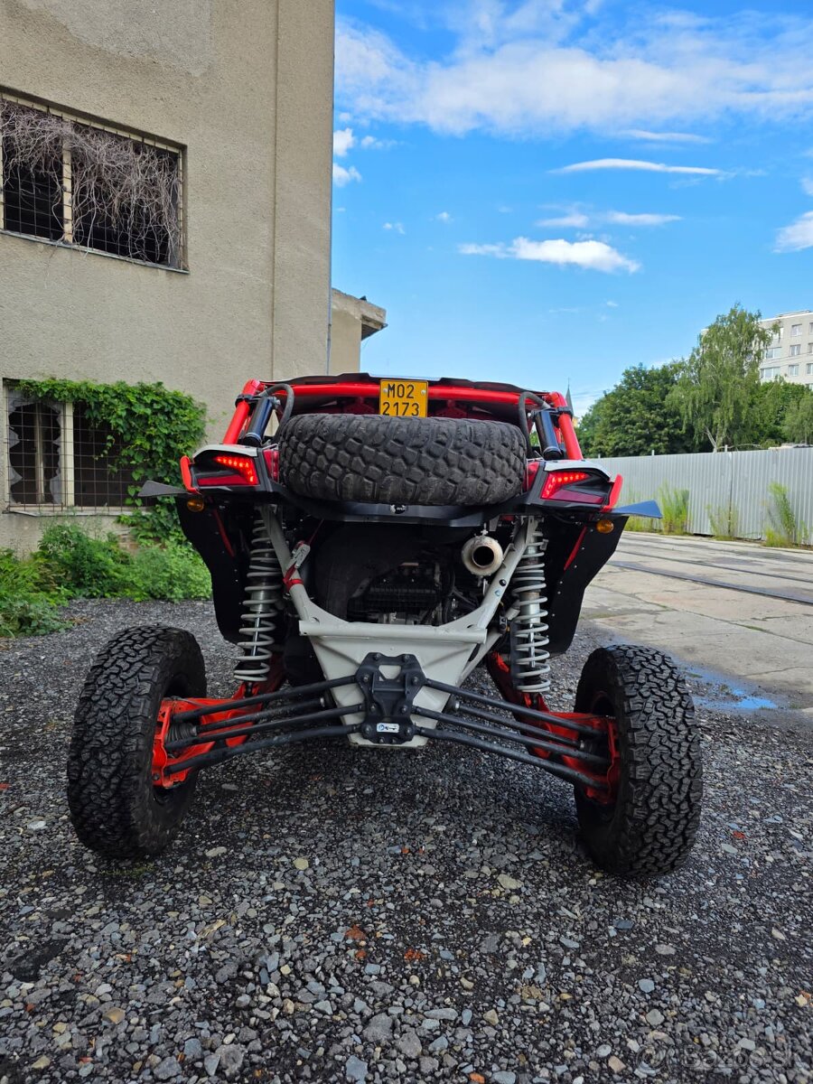 PRODÁM CAN-AM X3 2022 3200km