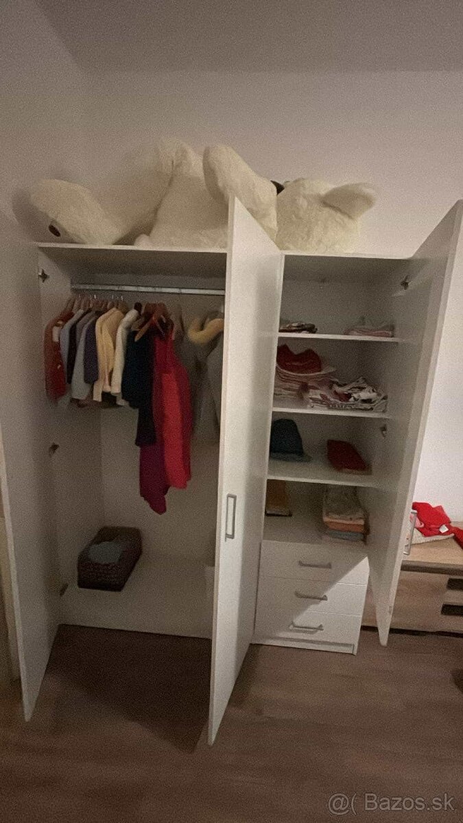 Šatníková skriňa - 3