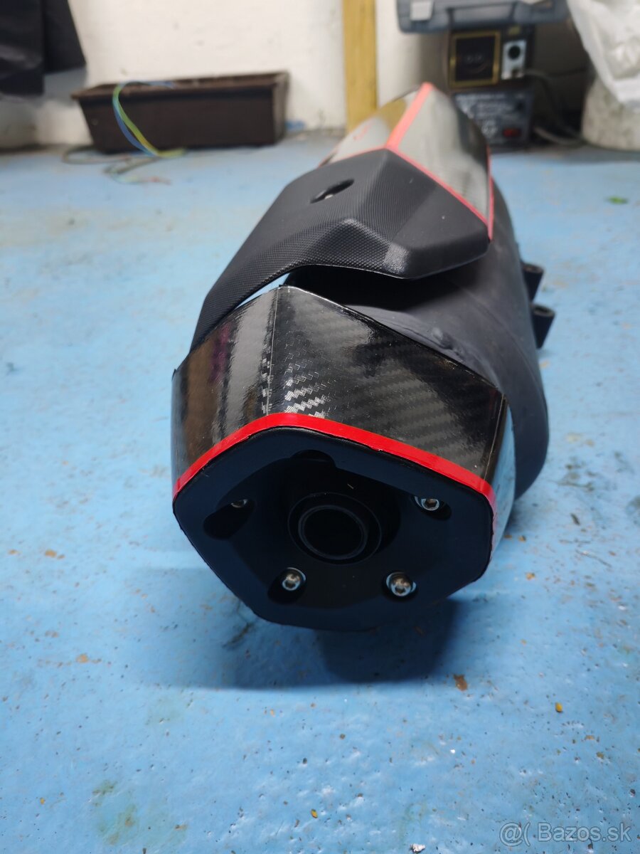 Výfuk Yamaha Xmax 400 2018 - 3