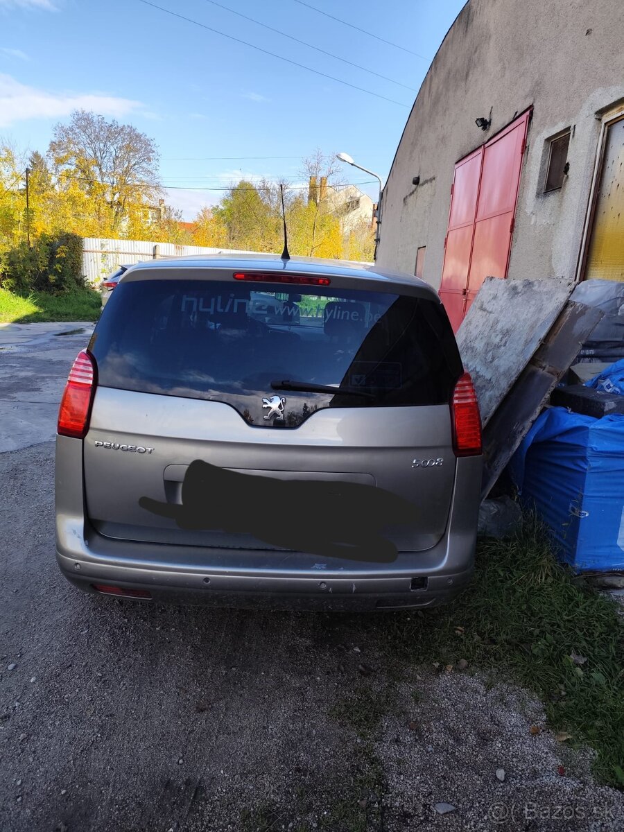 Peugeot 5008 - 3