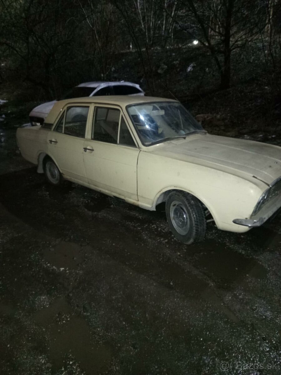 Ford Cortina MK 2-1969 - 3