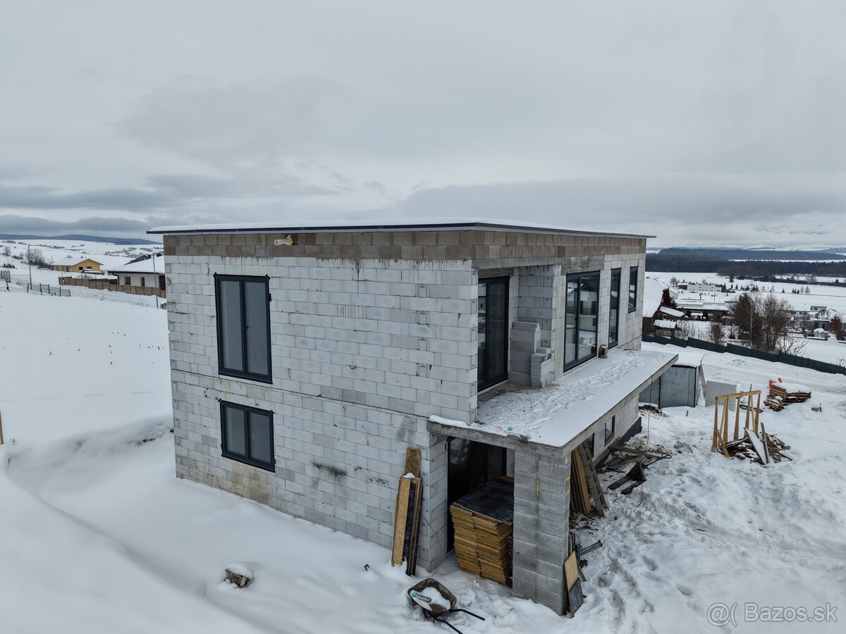 NA PREDAJ I TRIA KLIN I 3 izbové byty - 3