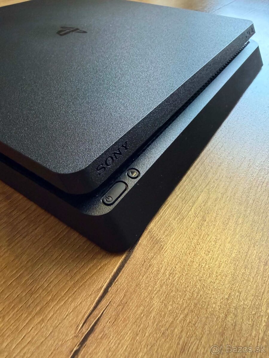 PS4 SLIM 500GB HDR PSVR-ready - 3